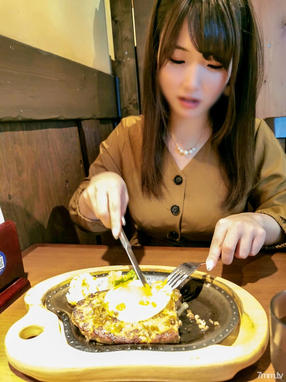 FC2-PPV-2480372 [ผู้หญิงแกร่งประหลาด # 026] แส้กินเนื้อ Pocha OL อายุ 28 ปี แฮมเบิร์ก 300g
