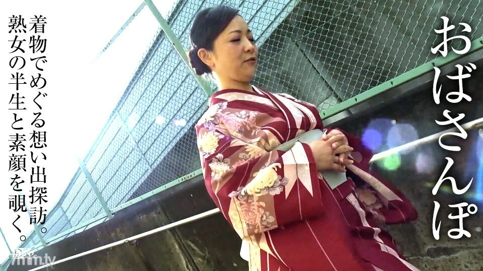 042217-069 ป้าปอ-เดินเที่ยวรอบบ้านเกิดในชุดกิโมโน-